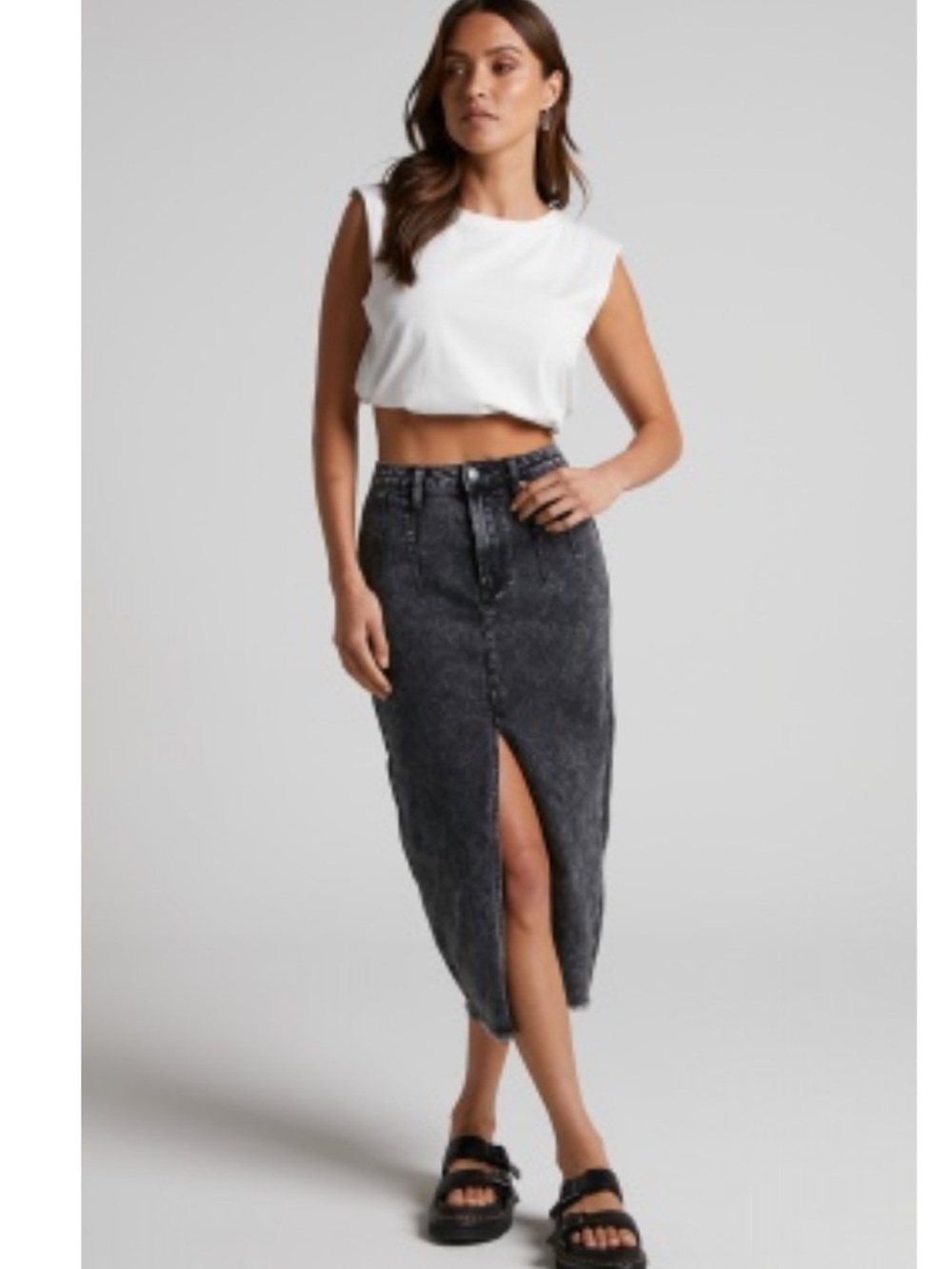 Janeve Midi Skirt - Front Split Denim Skirt in Black Acid Wash